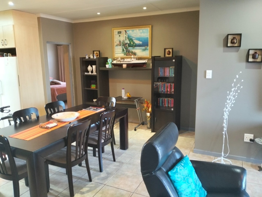 To Let 2 Bedroom Property for Rent in Dana Bay Western Cape